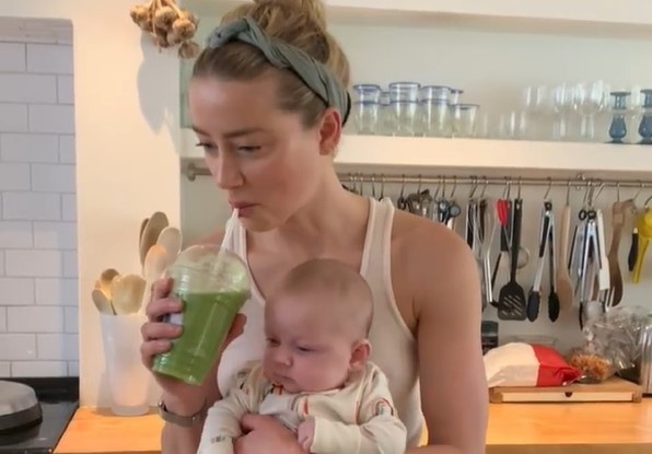 Minh tinh 'Aquaman' lan dau dua con gai ra pho hinh anh