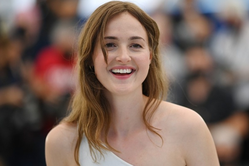 Suc hut cua Nu dien vien xuat sac Cannes 2021 hinh anh