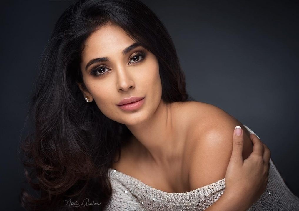 Van nan quay roi tinh duc o showbiz An Do hinh anh