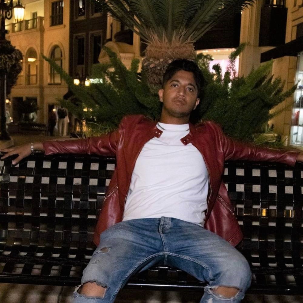 kim kardashian hen ho qua app anh 4