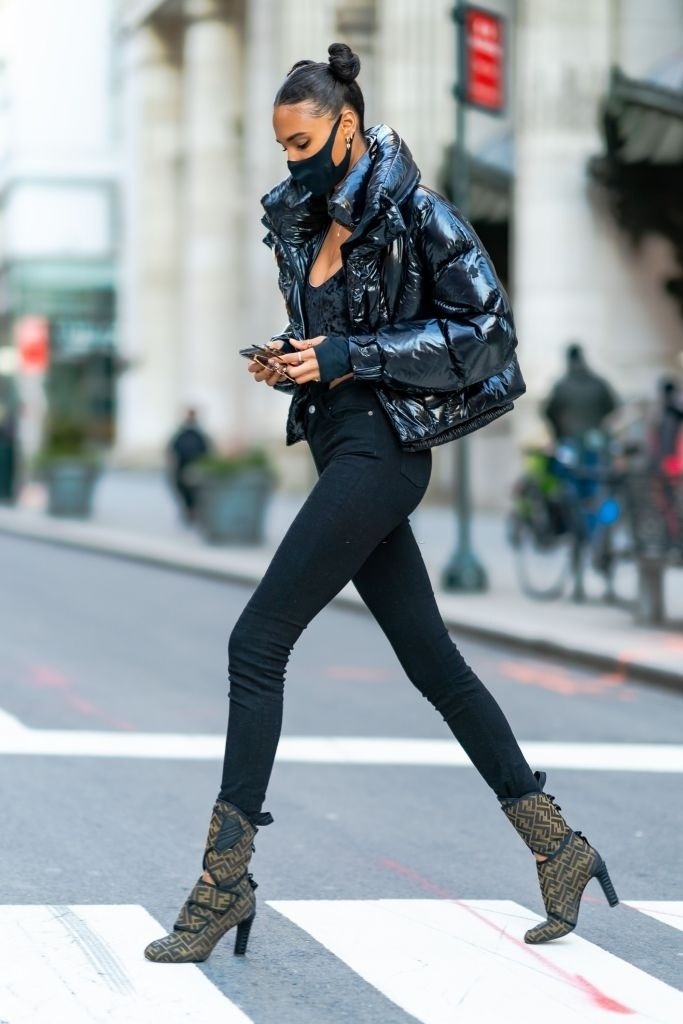 nguoi mau victoria's secret chan dai 1, 2 m anh 6