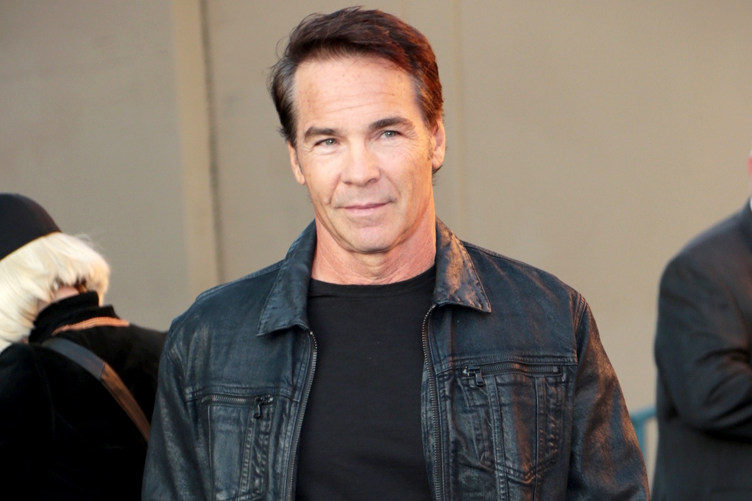 nam dien vien qua doi tren lung ngua anh 1