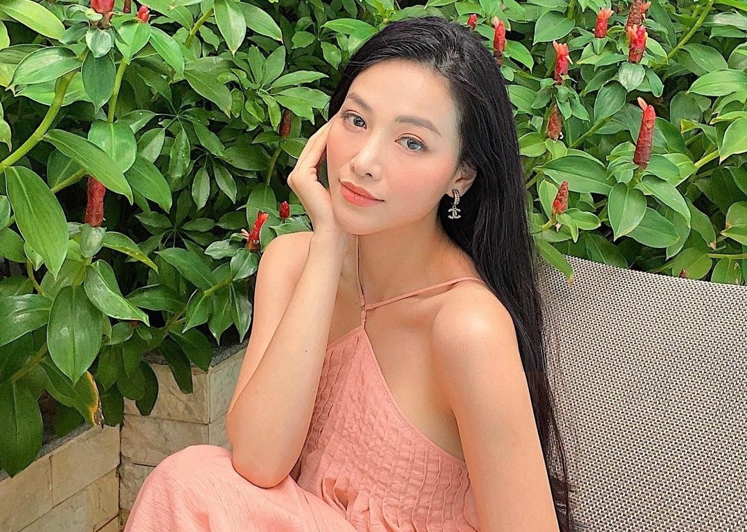 Phuong Khanh nang gan 60 kg luc dang quang Hoa hau Trai Dat 2018 hinh anh