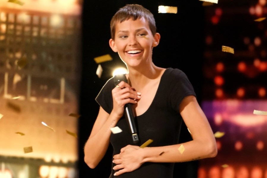 Nightbirde the hien ca khuc 'It's OK' hinh anh