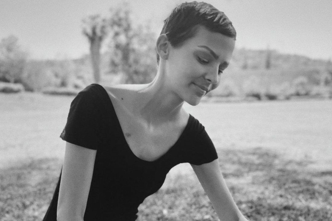 nu ca si con 2% co hoi song anh 1