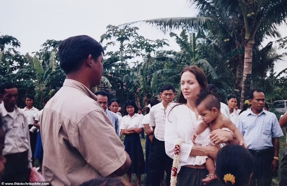 lý do angelina jolie nhận nuôi maddox ảnh 6 ly do angelina jolie nhan nuoi maddox anh 6