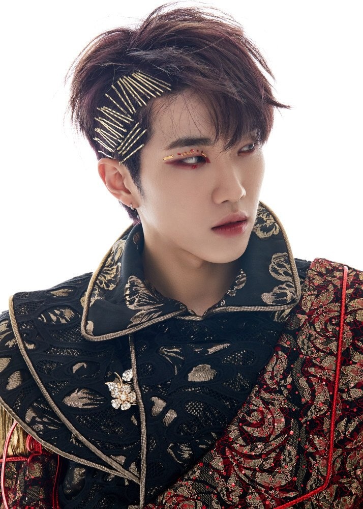 Thành viên nhóm nhạc được đặt theo tên 7 vị vua của thế giới ảnh 4 Thanh vien nhom nhac duoc dat theo ten 7 vi vua cua the gioi anh 4