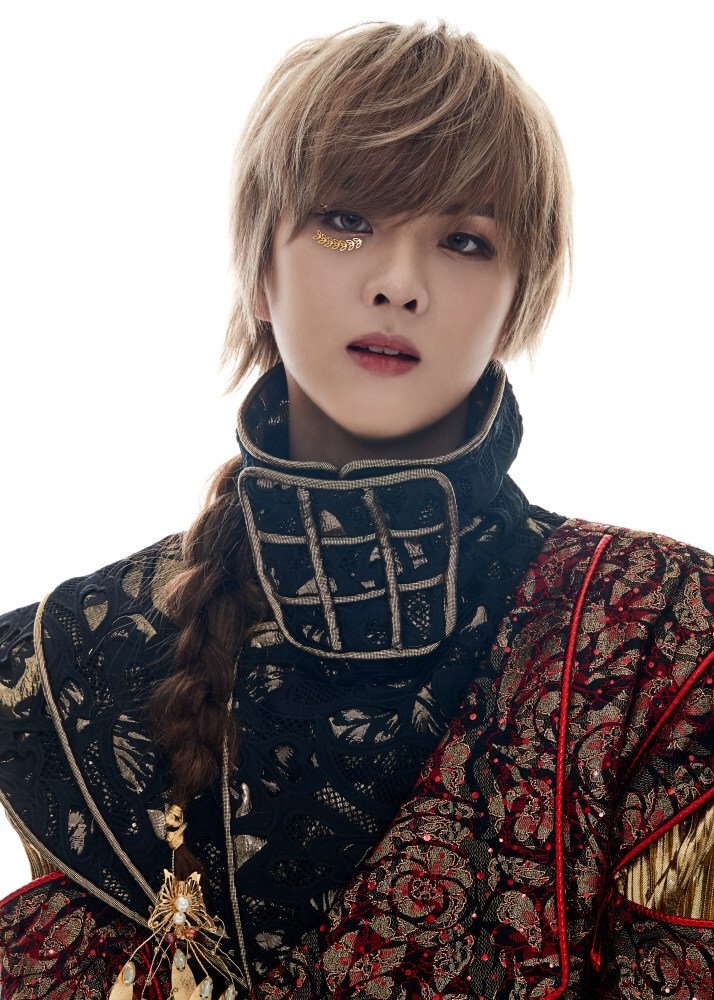 Thành viên nhóm nhạc được đặt theo tên 7 vị vua của thế giới ảnh 3 Thanh vien nhom nhac duoc dat theo ten 7 vi vua cua the gioi anh 3