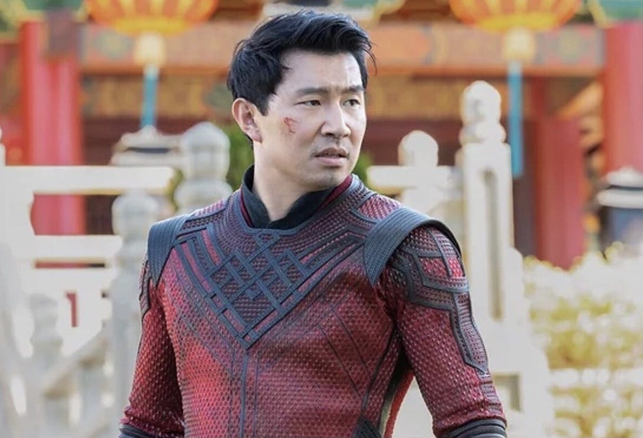 Simu Liu buc xuc truoc phat ngon cua CEO Disney hinh anh