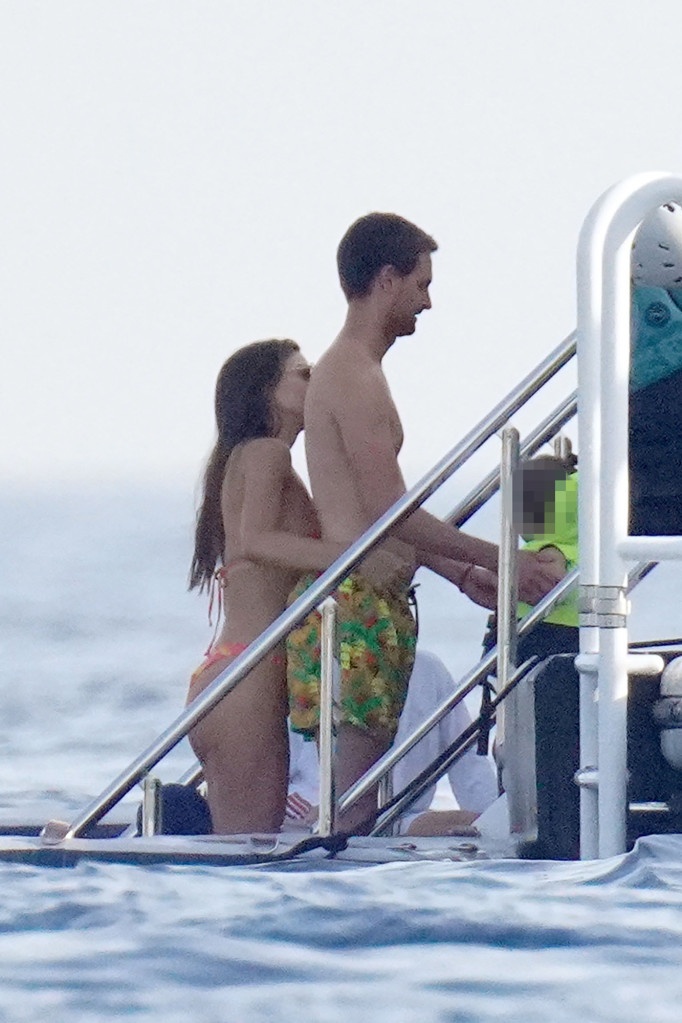 vợ chồng Miranda Kerr đi nghỉ dưỡng ảnh 1 vo chong Miranda Kerr di nghi duong anh 1