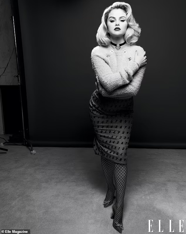 Selena Gomez hoa trang thanh Marilyn Monroe anh 9