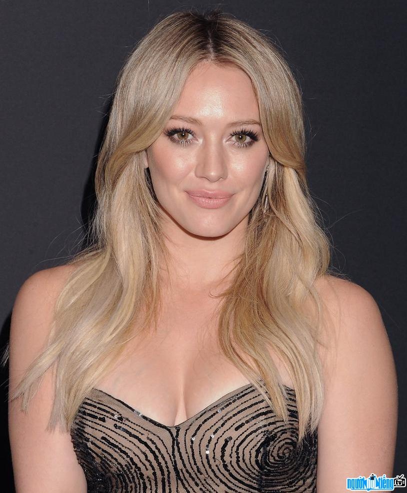 Hilary Duff nhiem bien the Delta anh 1