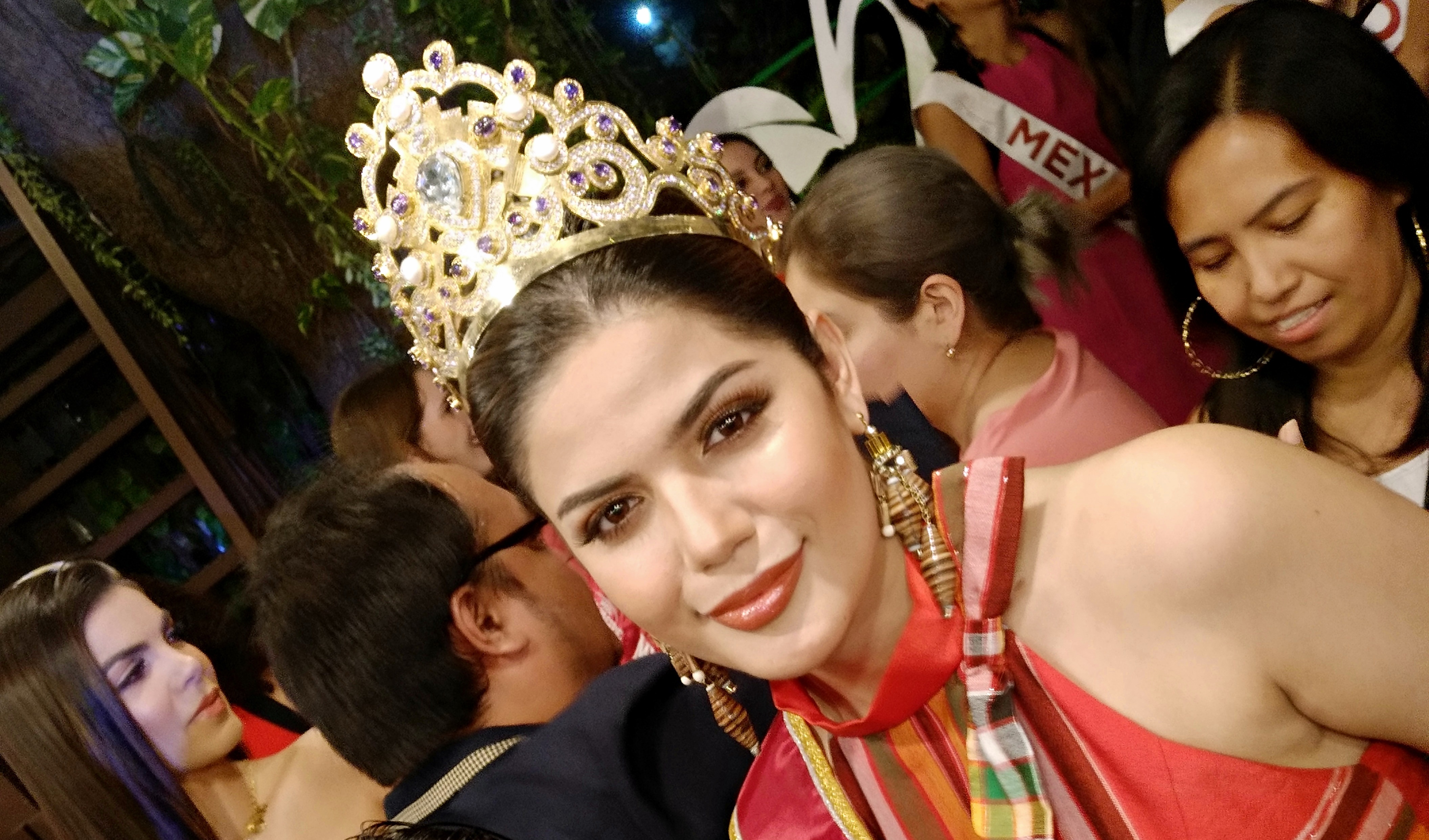 Hoa hau nguoi Philippines ket hon sau cao buoc cuop chong,  Sharifa Akeel anh 3