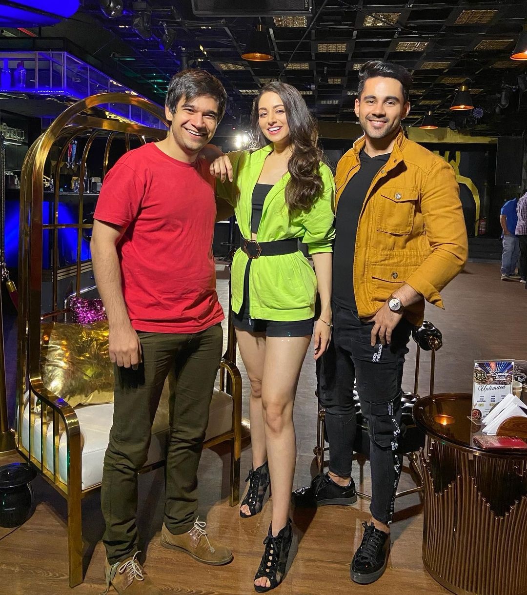 Dien vien 26 tuoi dang quang Hoa hau Quoc te An Do anh 10