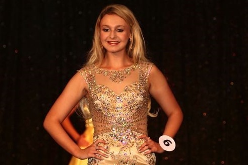 Nguoi dep Anh bi u nao hinh anh