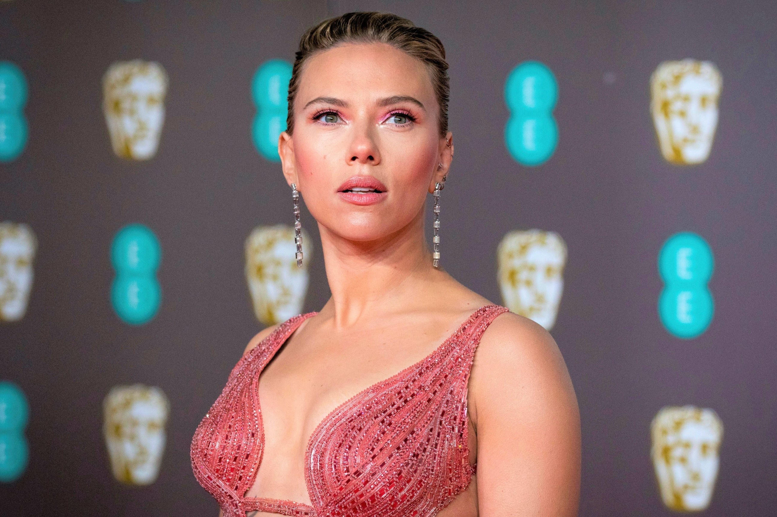 Thay gi sau vu Scarlett Johansson kien Disney? hinh anh