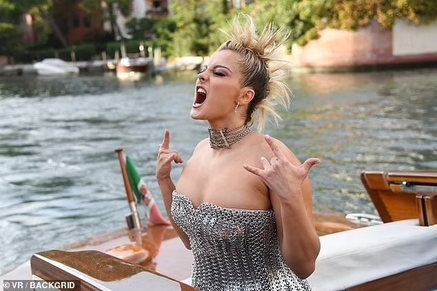 Chau gai Cong nuong Diana anh 7