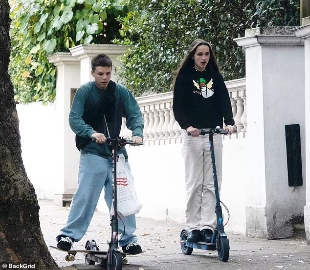 Gia the quyen luc cua ban gai Cruz Beckham anh 3