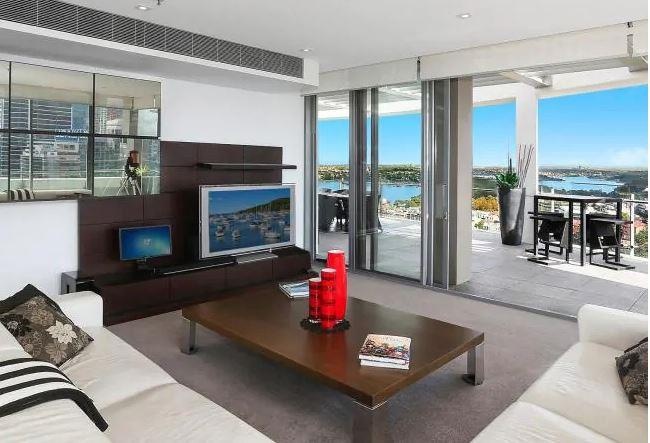 nghe tay trai cua Nicole Kidman anh 6