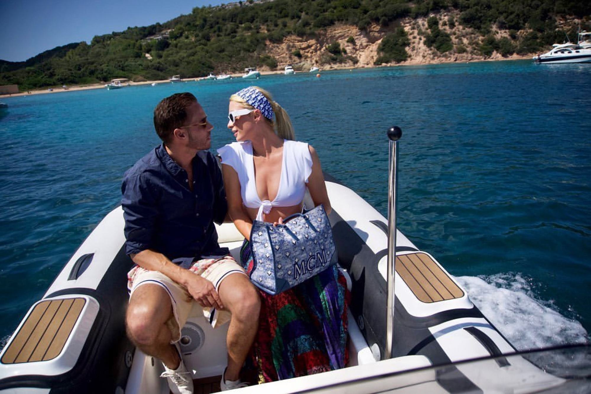 Paris Hilton va hon phu Carter Reum anh 10