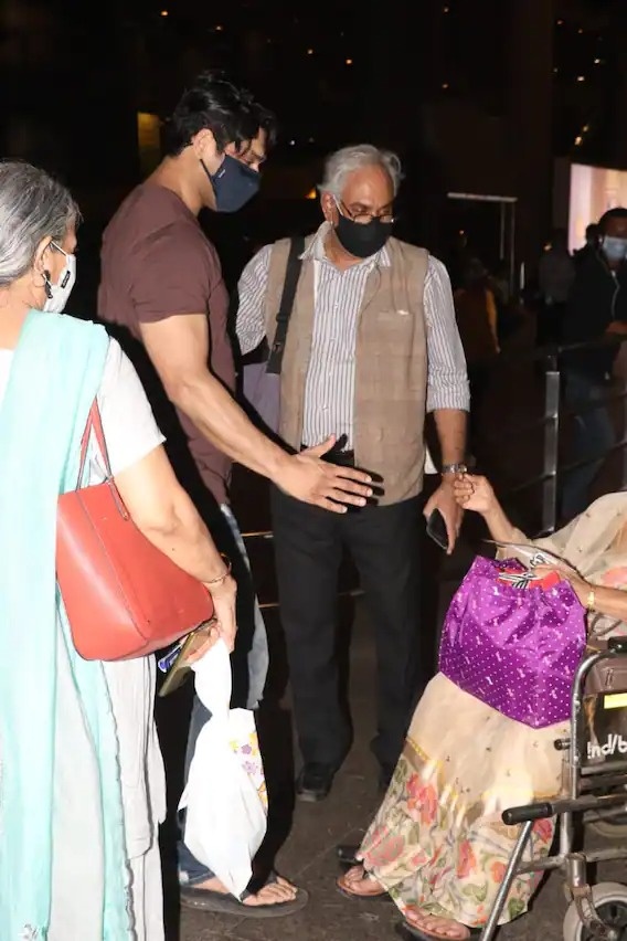 hinh anh cuoi doi cua dien vien co dau 8 tuoi anh 3