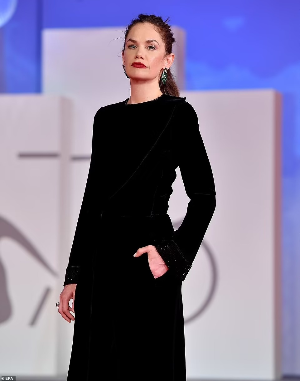 dien vien dien mot khong noi y anh 6