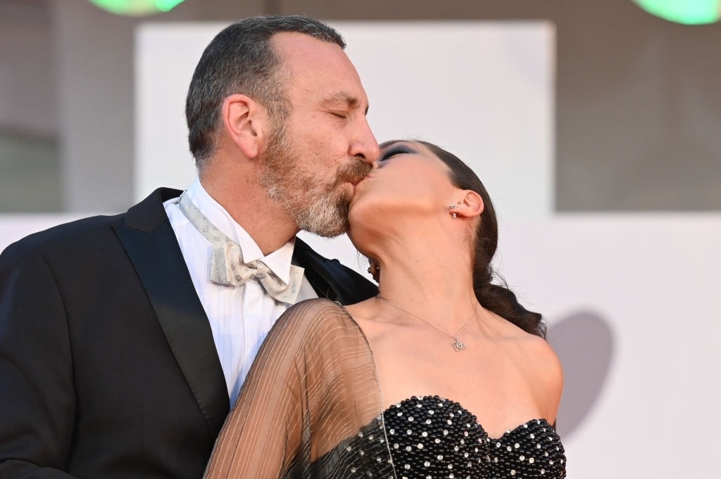 Khoảnh khắc gây tranh cãi ở LHP Venice ảnh 7 Khoanh khac gay tranh cai o LHP Venice anh 7