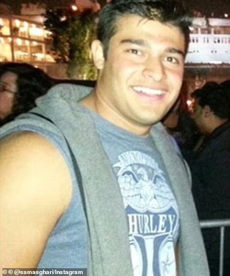 Cơ bụng 6 múi của hôn phu Britney Spears ảnh 1 Co bung 6 mui cua hon phu Britney Spears anh 1