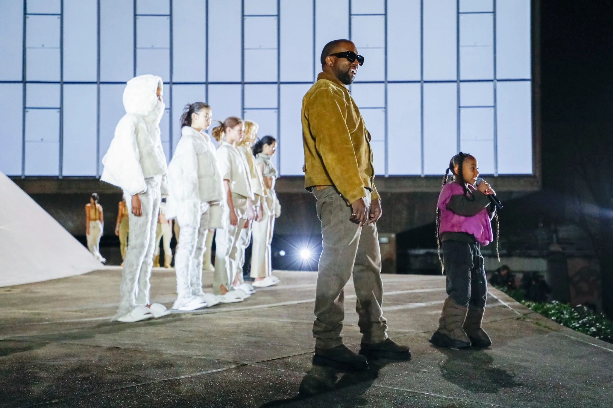 de che ty USD cua sao Hollywood anh 2