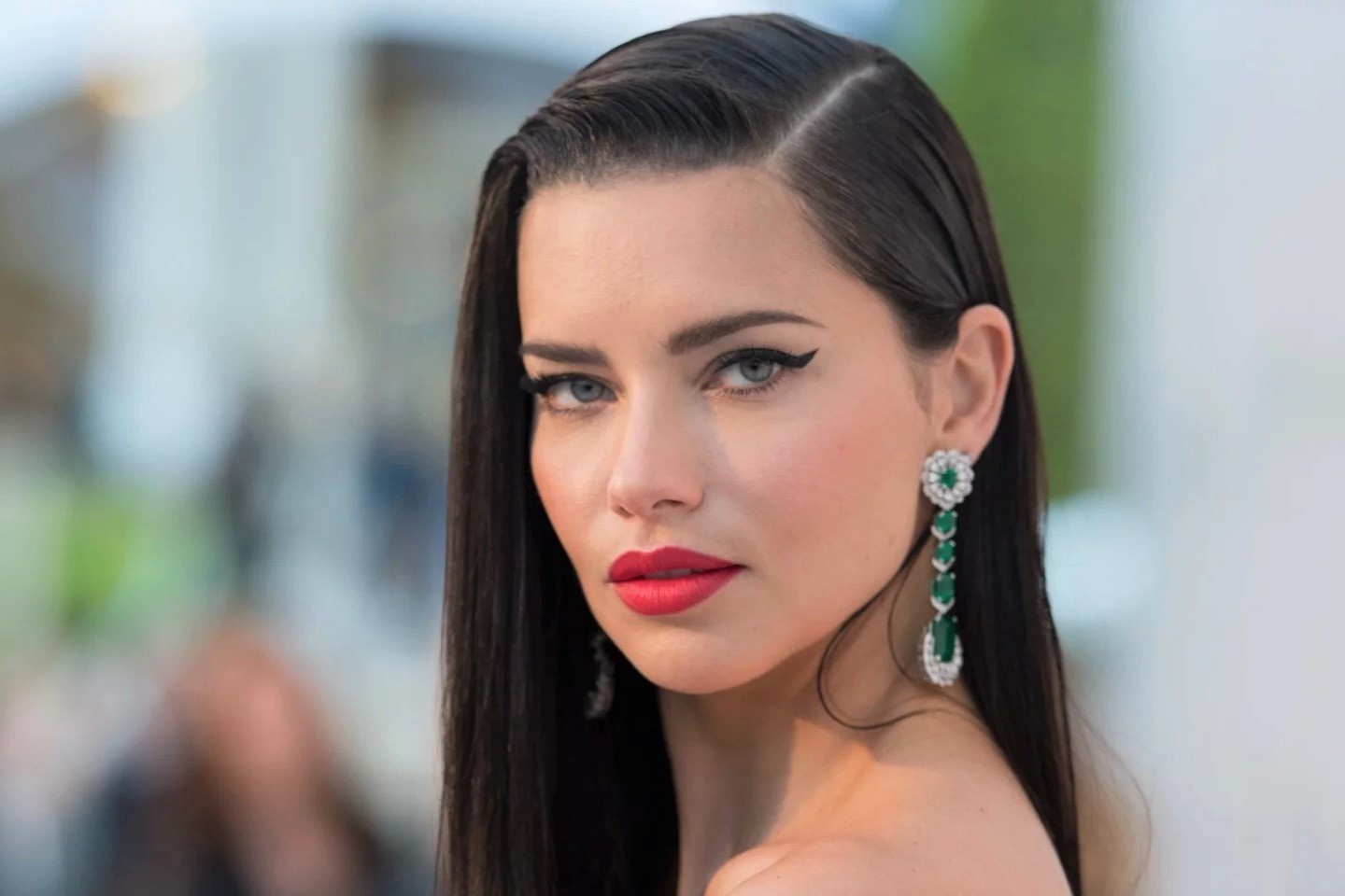 Adriana Lima sau khi roi Victoria's Secret hinh anh