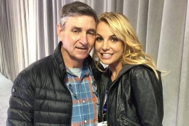 Cha de Britney Spears bi truat quyen giam ho hinh anh