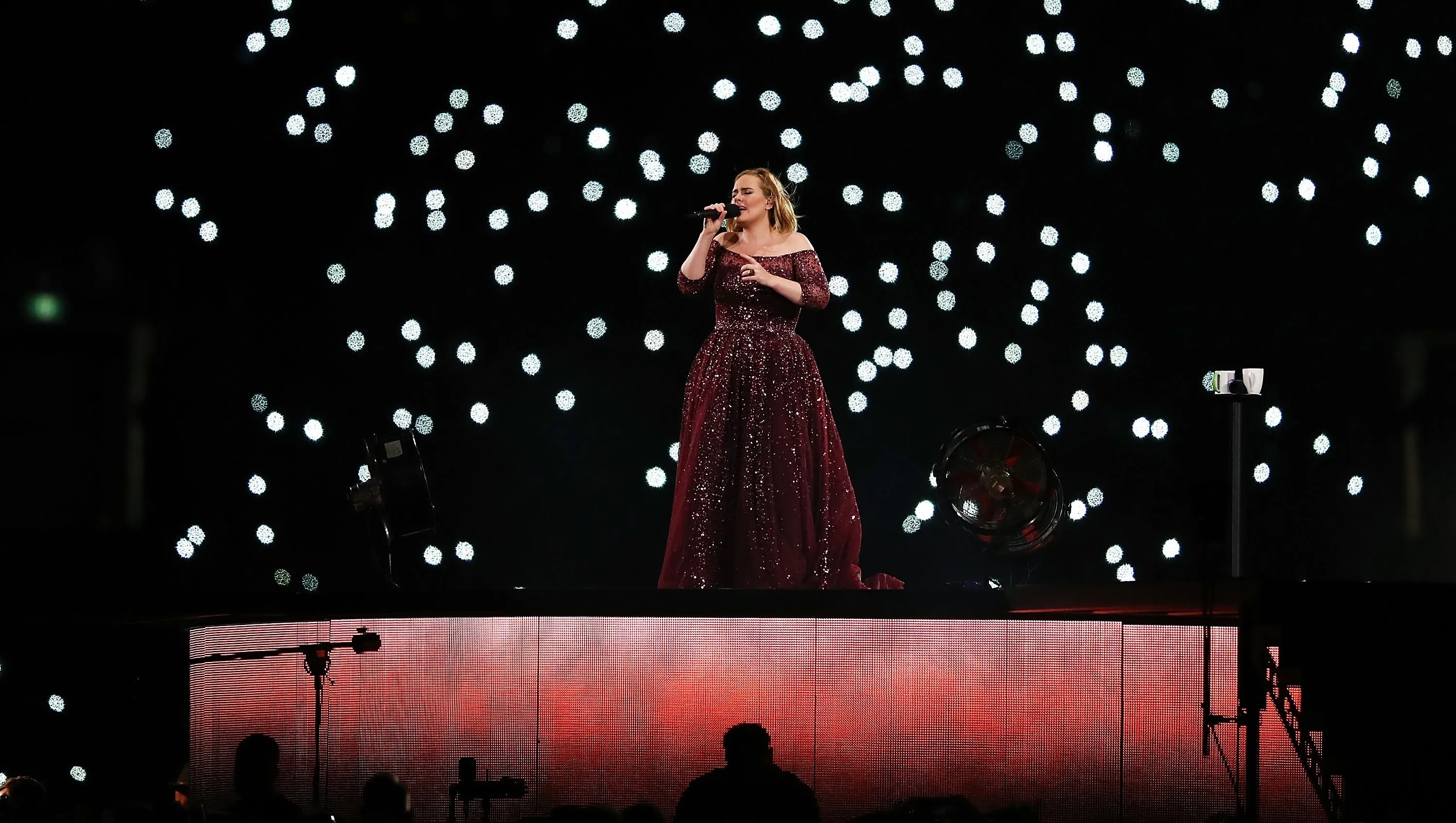 Adele tai xuat anh 2