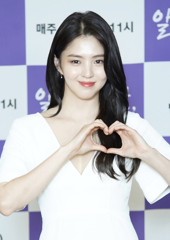 Bốn diễn viên Hàn Quốc nổi tiếng sau một đêm ảnh 22 Bon dien vien Han Quoc noi tieng sau mot dem anh 22