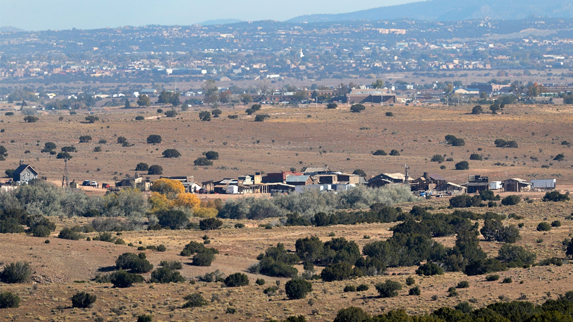 Alec Baldwin ban chet dao dien tren phim truong anh 1