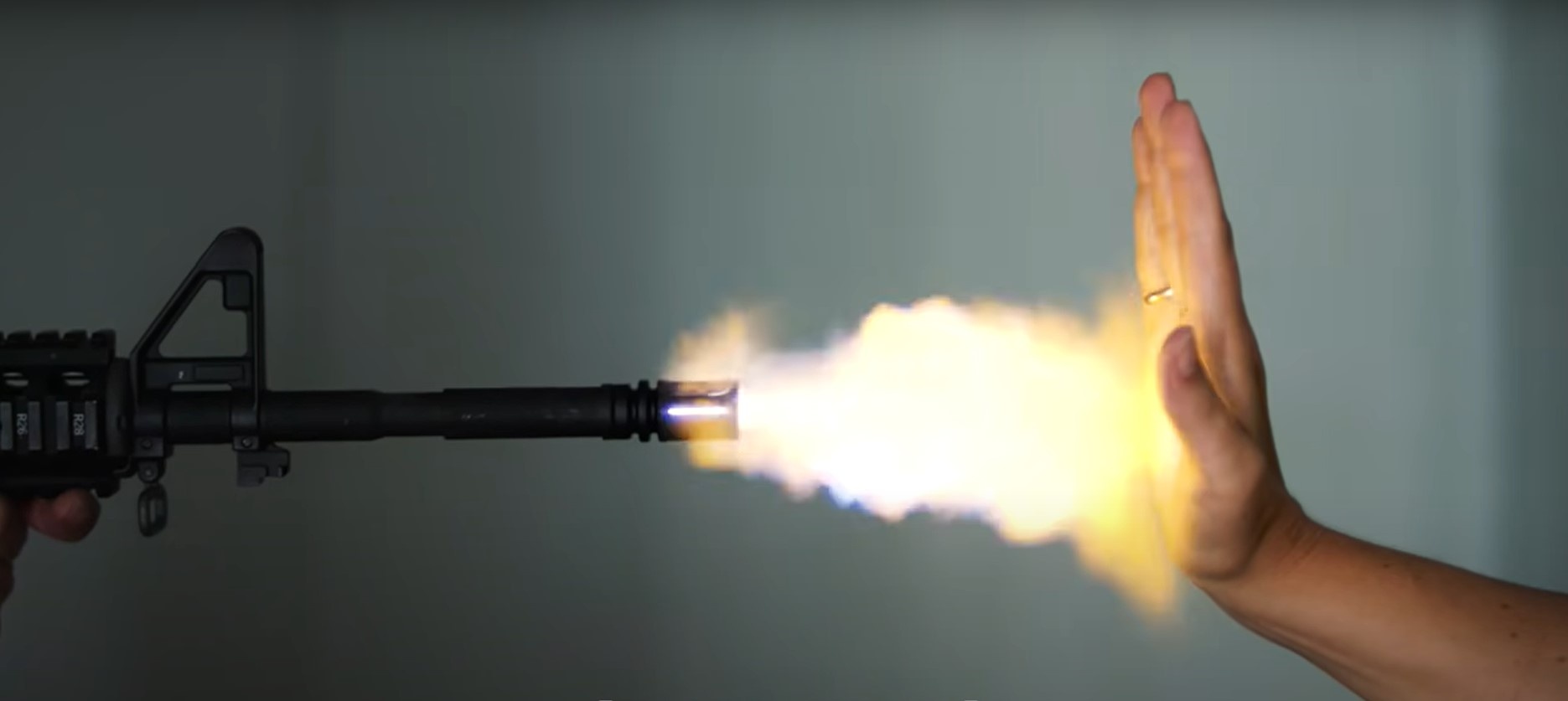 súng thật súng giả ở Hollywood ảnh 3 sung that sung gia o Hollywood anh 3