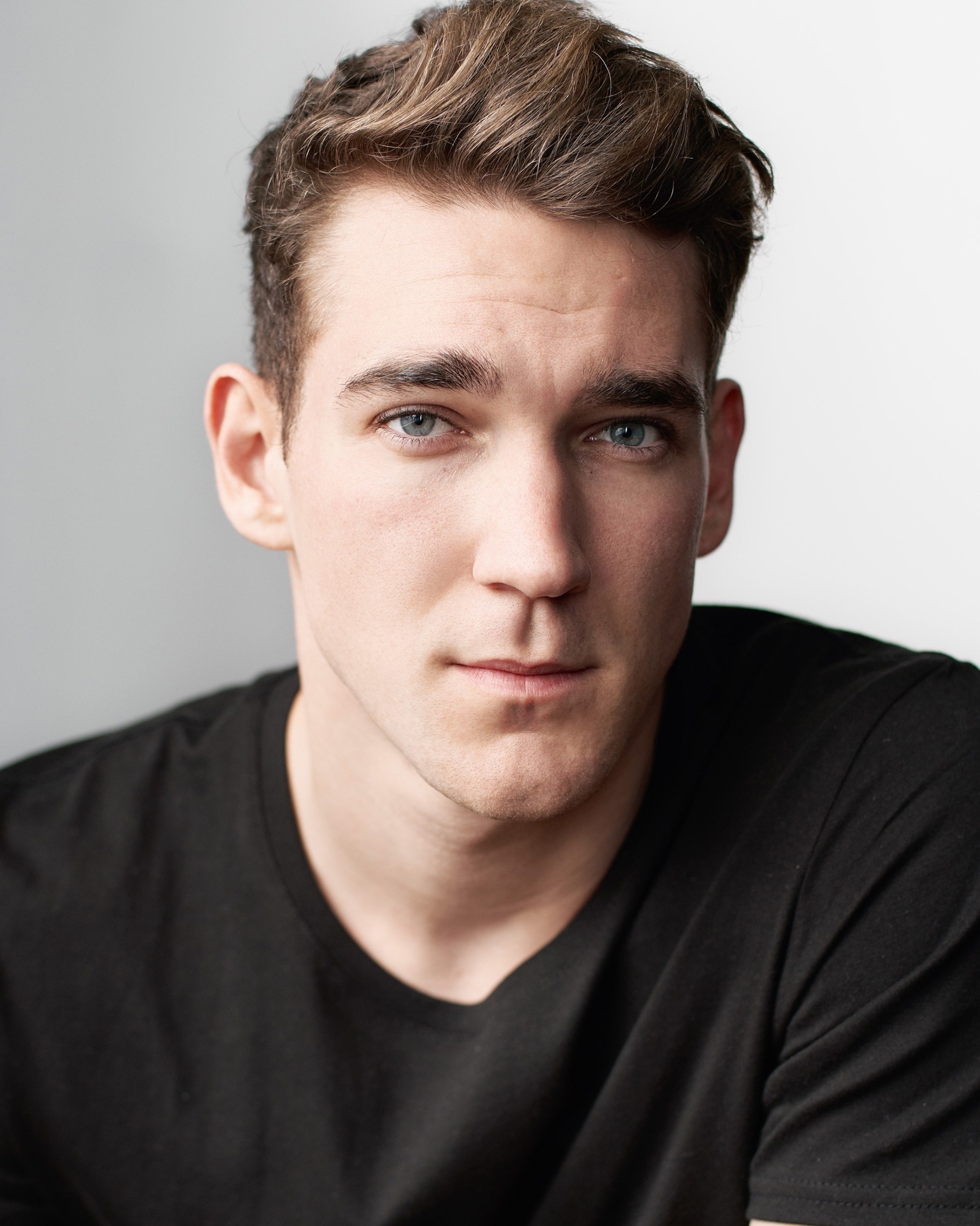 Em ho dien vien cua Chris Hemsworth anh 1