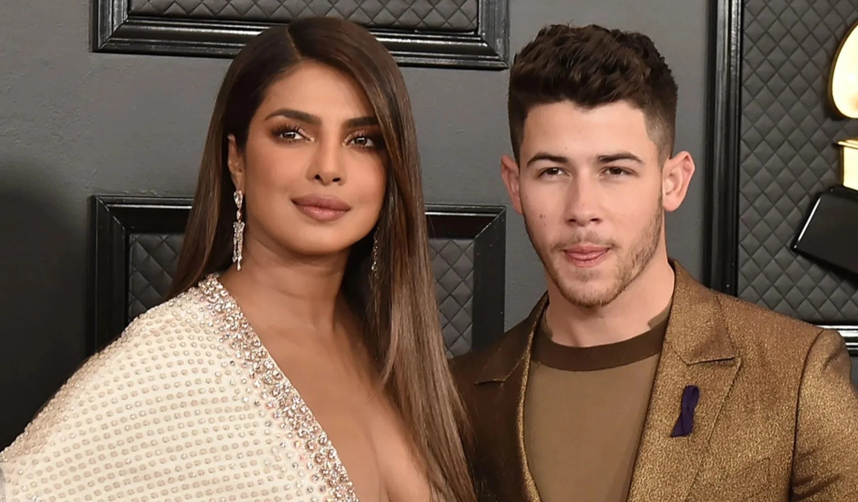 Priyanka Chopra phan ung ve tin chia tay Nick Jonas hinh anh