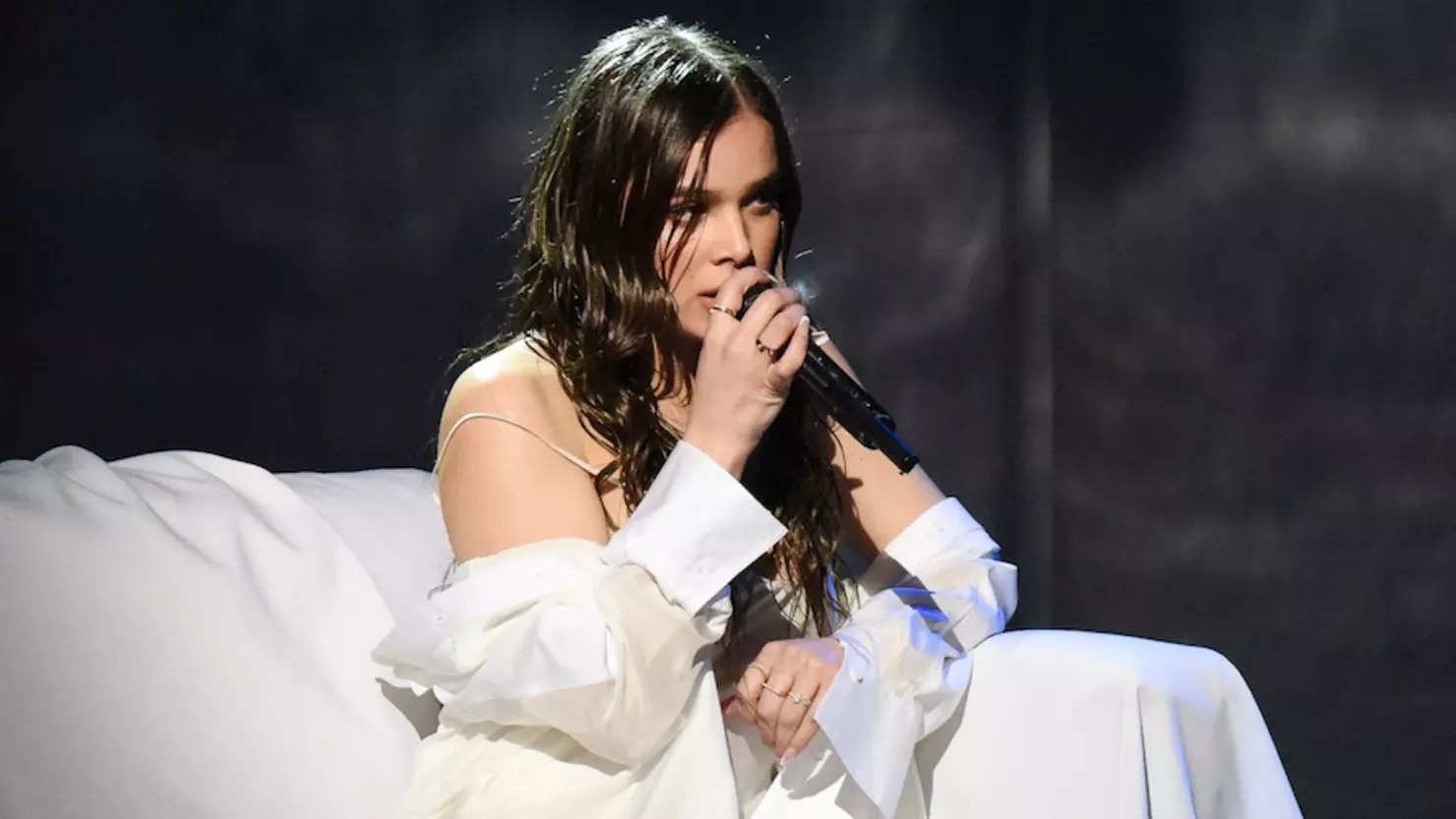 mỹ nhân đóng vai cung thủ trong phim Hawkeye ảnh 16 my nhan dong vai cung thu trong phim Hawkeye anh 16