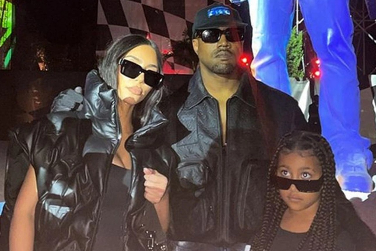 Kim Kardashian tai ngo Kanye West trong show tuong nho Virgil Abloh hinh anh