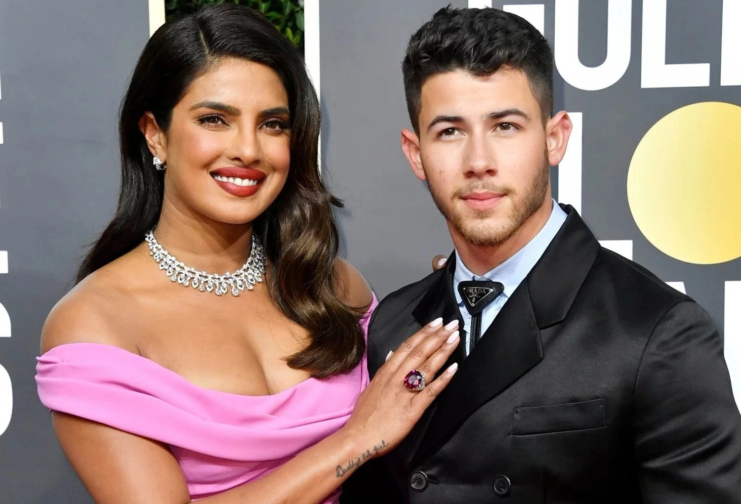 Priyanka Chopra len tieng ve tin hon nhan ran nut hinh anh