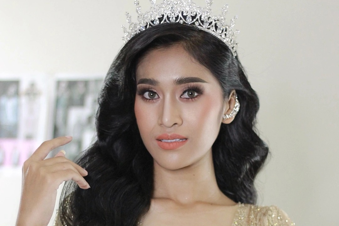 Nguoi dep Campuchia phu nhan choi xau Hoa hau Thuy Tien hinh anh