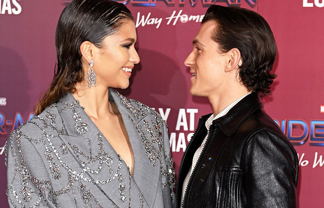 'Nguoi Nhen' Tom Holland va ban gai tren tham do hinh anh