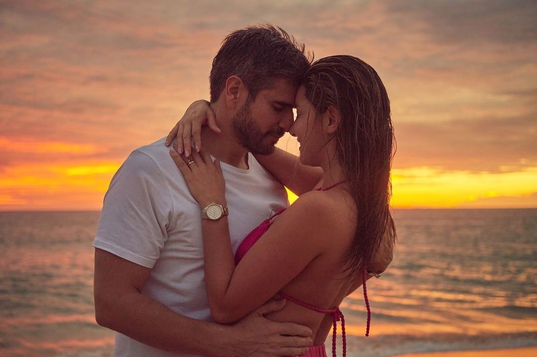 hoa hau colombia co tinh moi sau phau thuat cua chan anh 2