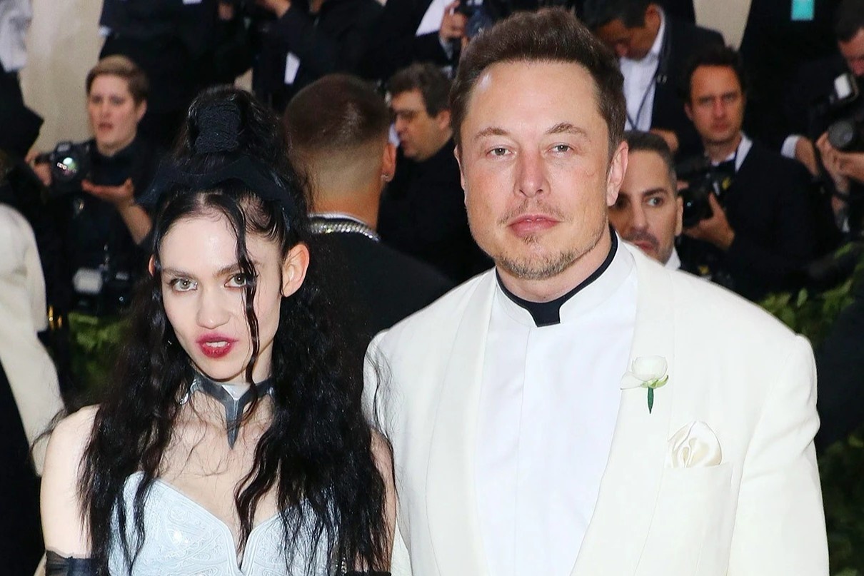 Ban gai cu trach ty phu Elon Musk trong MV moi hinh anh