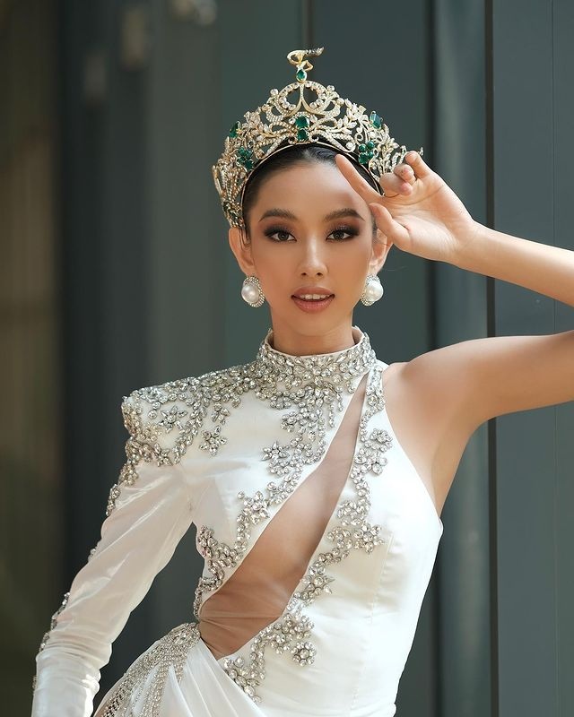 Thuy Tien dang quang Hoa hau Hoa binh Quoc te anh 8