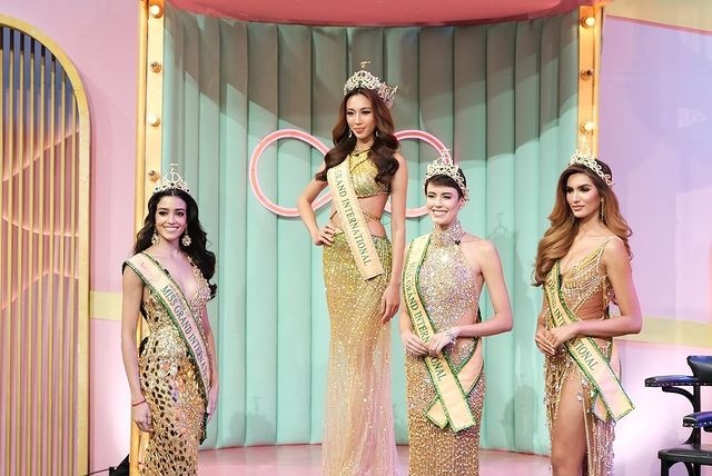 Thuy Tien dang quang Hoa hau Hoa binh Quoc te anh 7