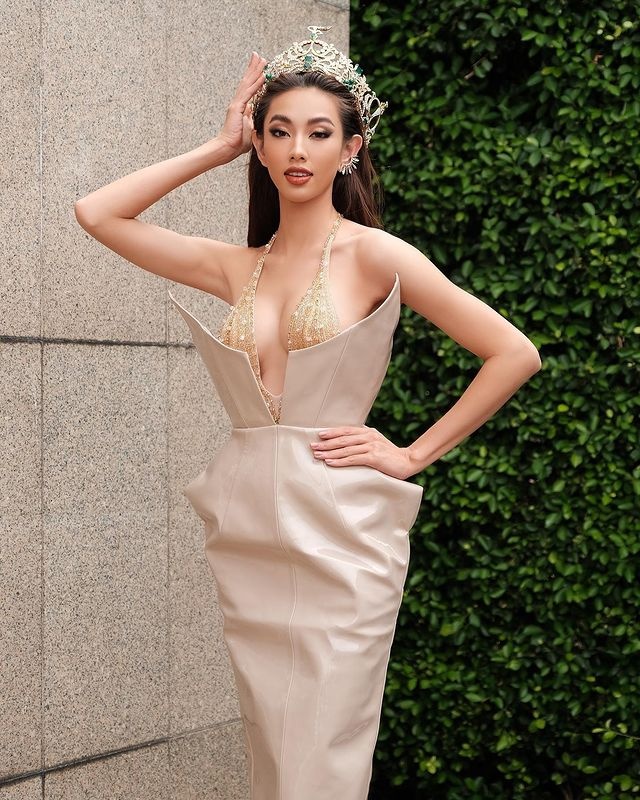 Thuy Tien dang quang Hoa hau Hoa binh Quoc te anh 12