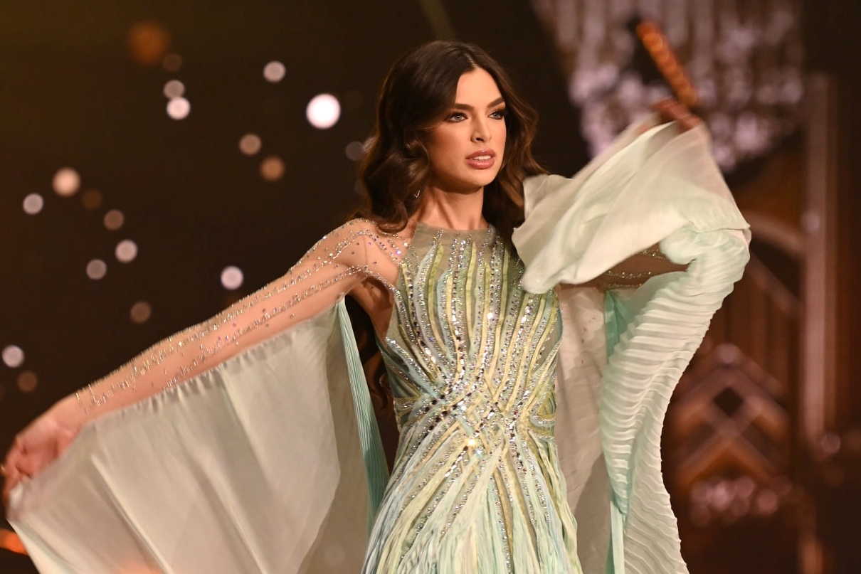 Top 10 Hoa hau Hoan vu trinh dien vay da hoi hinh anh