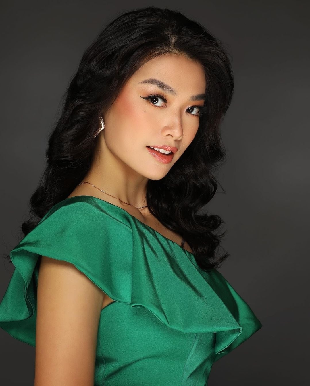 Hoa hậu Indonesia mắc Covid-19 trước chung kết Miss World ảnh 1 Hoa hau Indonesia mac Covid-19 truoc chung ket Miss World anh 1