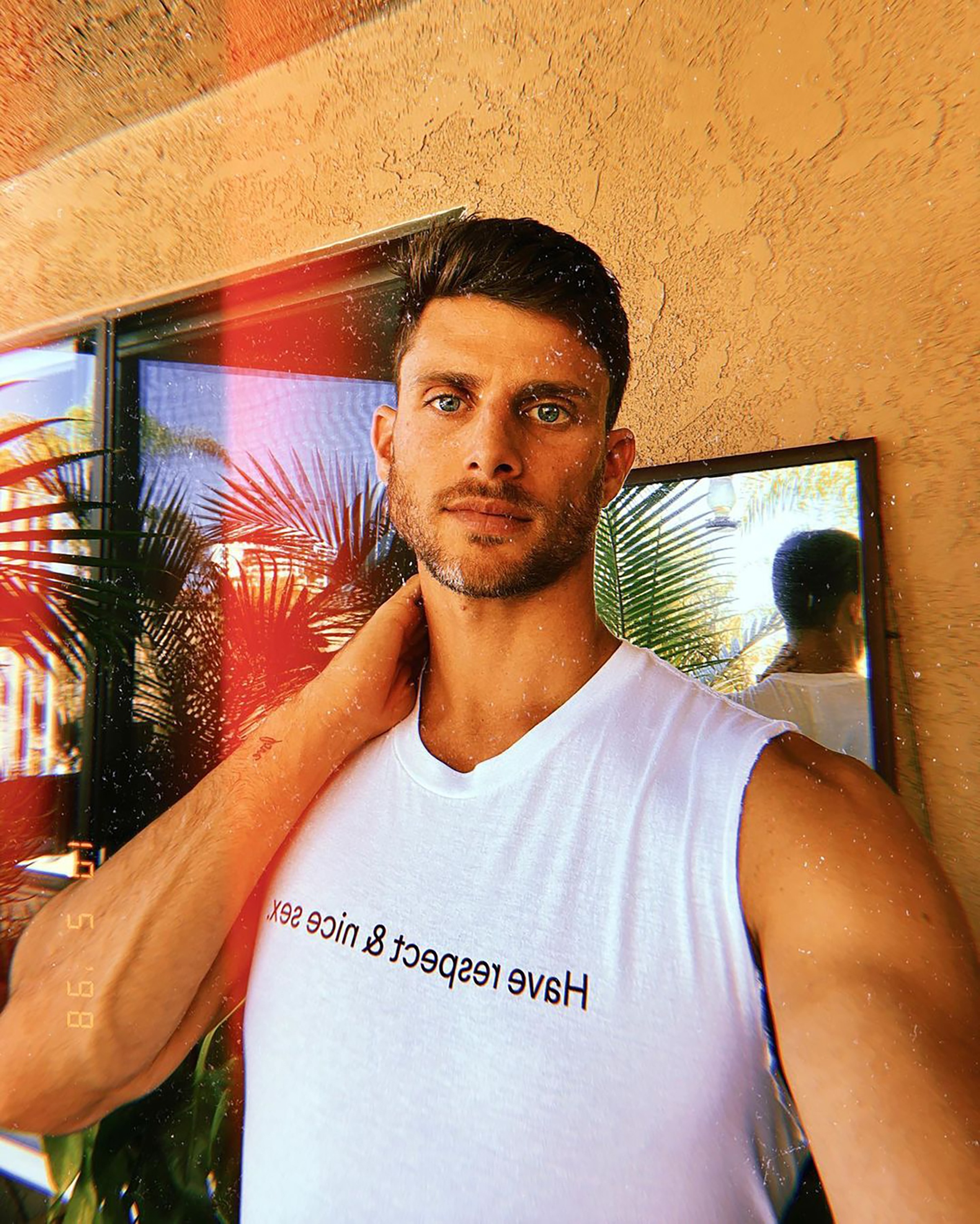 nam người mẫu kể bị tấn công tình dục ảnh 1 nam nguoi mau ke bi tan cong tinh duc anh 1